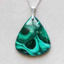 Load image into Gallery viewer, Gorgeous 84 Ct. Malachite Gemstone Necklace
