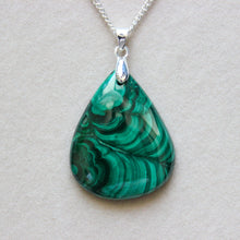 Load image into Gallery viewer, Stunning 64 Ct. Malachite Gemstone Necklace