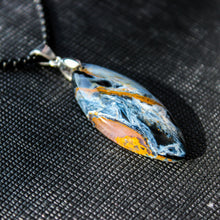 Load image into Gallery viewer, Absolutely Gorgeous AAA Quality 18 Ct. Pietersite Stone Necklace