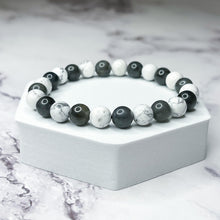 Load image into Gallery viewer, Positive Transformation - Labradorite &amp; Howlite 8mm Bead Bracelet
