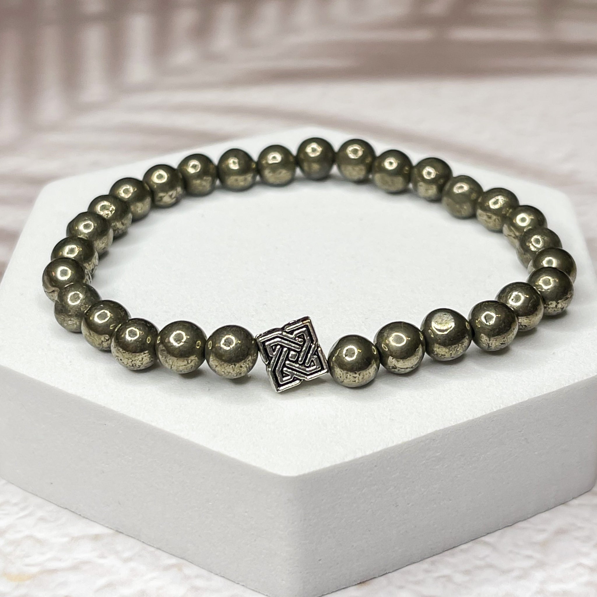 Natural Pyrite 6 mm Crystal Stone Bracelets for Healing