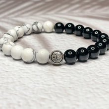 Load image into Gallery viewer, Yin Yang - Howlite &amp; Onyx Stone 8mm Bead Bracelet
