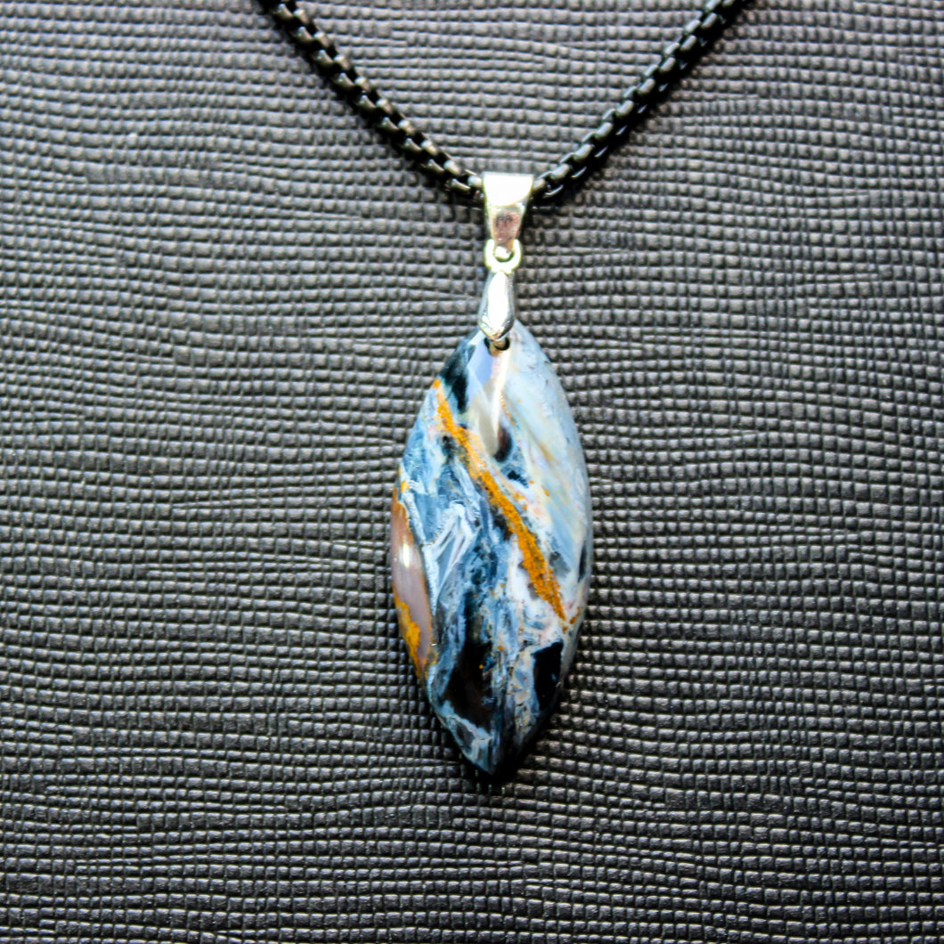 Absolutely Gorgeous AAA Quality 18 Ct. Pietersite Stone Necklace